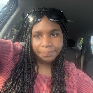 Meet your Posher, Nicole